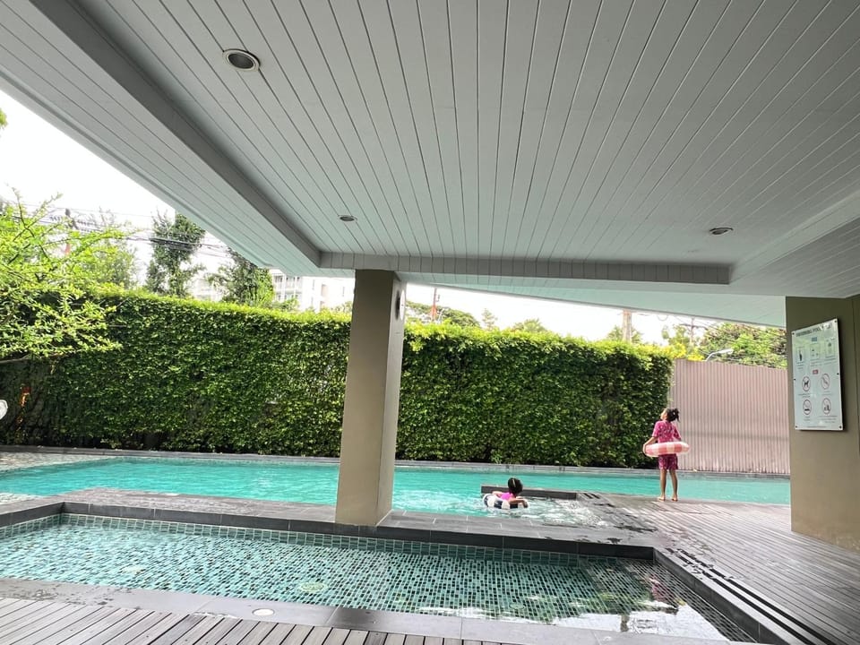 Pool view, Swimming pool