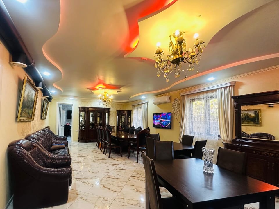 TV and multimedia, Living room, Dining area