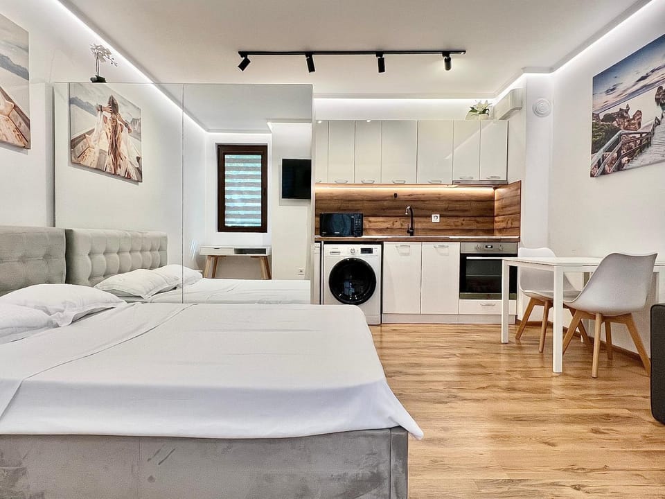 Light Studio Apartment in Varna