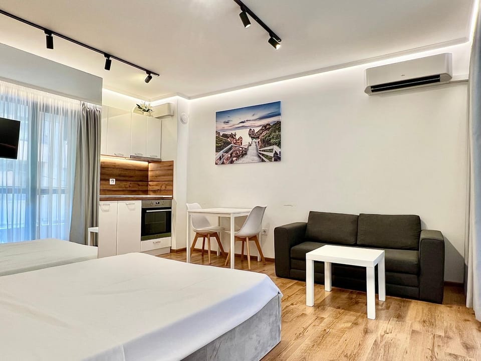 Light Studio Apartment in Varna