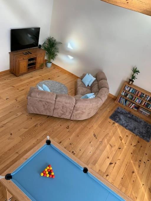 Large converted barn in peaceful, rural location House in Wyre District