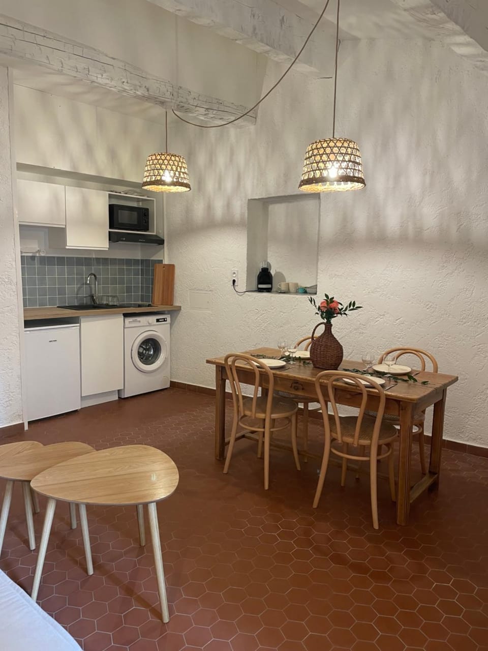 Dining area, minibar, stove