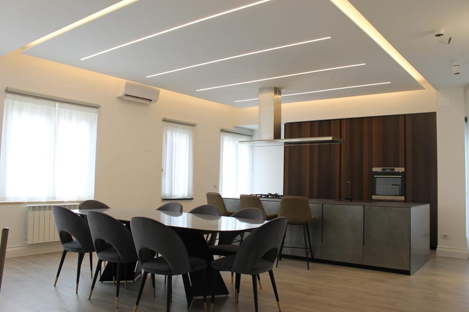 Kitchen or kitchenette, Dining area, air conditioner