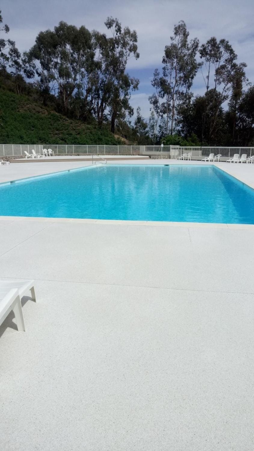 Property building, Swimming pool