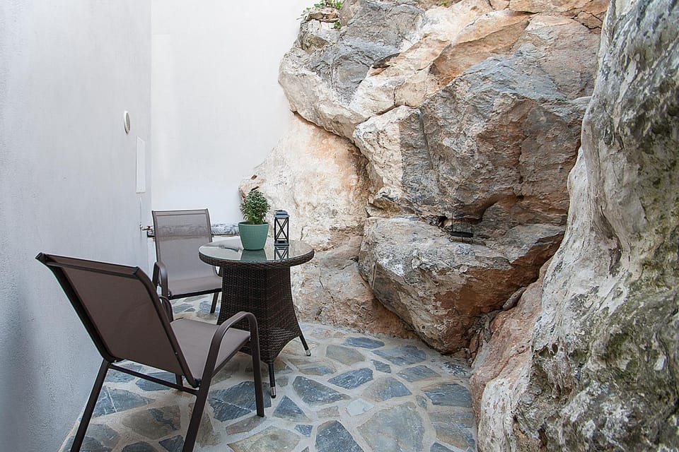 Patio, Day