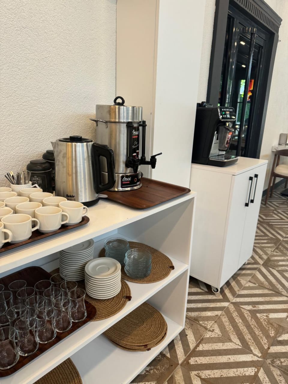 Coffee/tea facilities