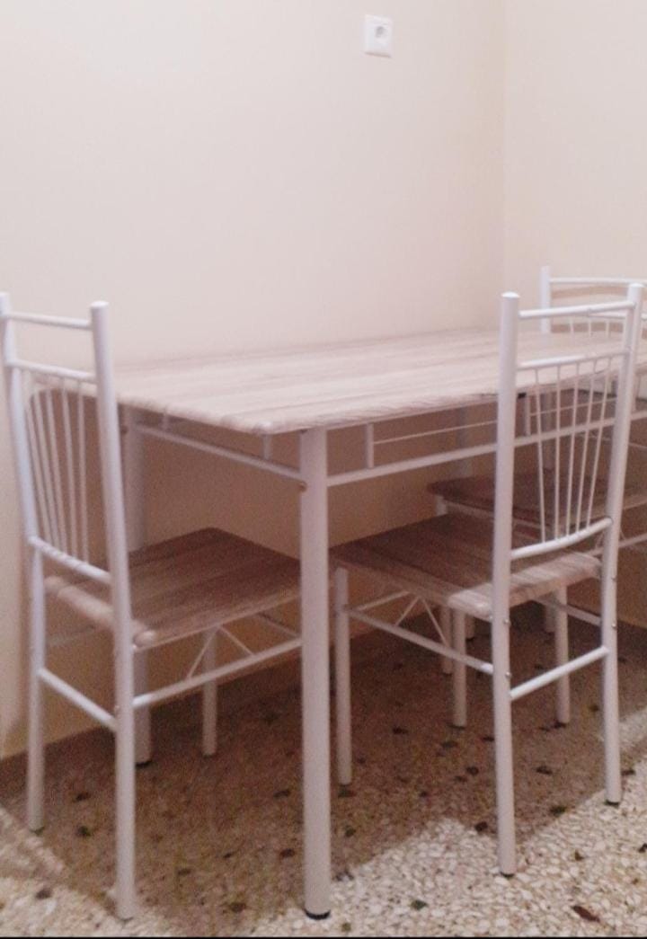Dining area, kitchen