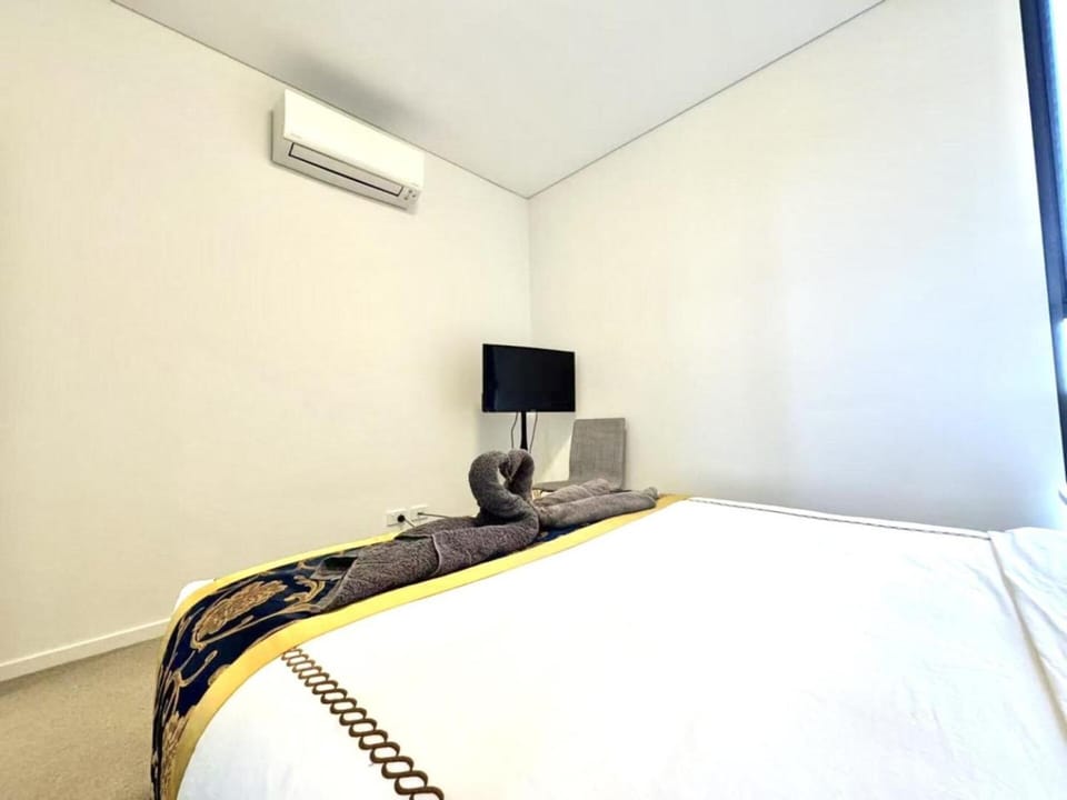 Serene Parkside Retreat 2Brs@ close 2 Olympic park Apartment in Sydney