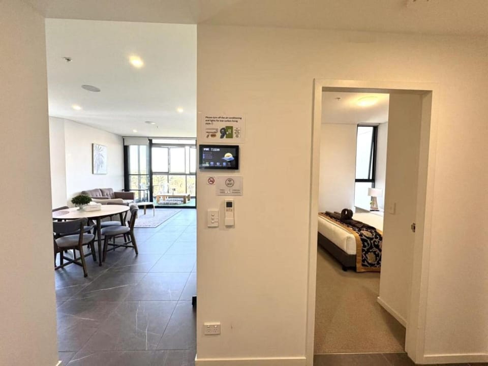 Serene Parkside Retreat 2Brs@ close 2 Olympic park Apartment in Sydney
