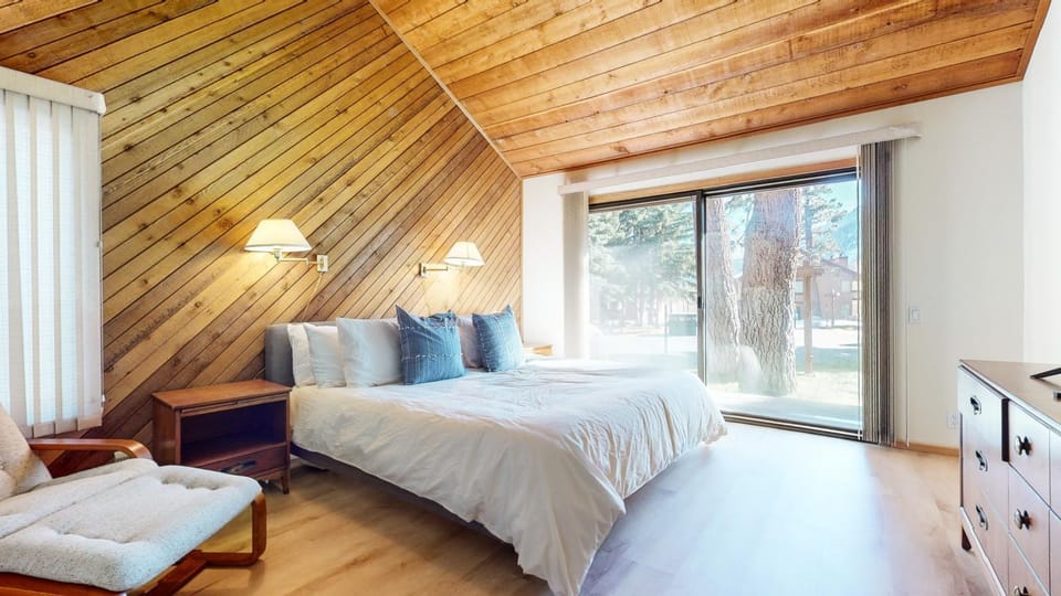 Snowcreek I #52 condo Apartment in Mammoth Lakes