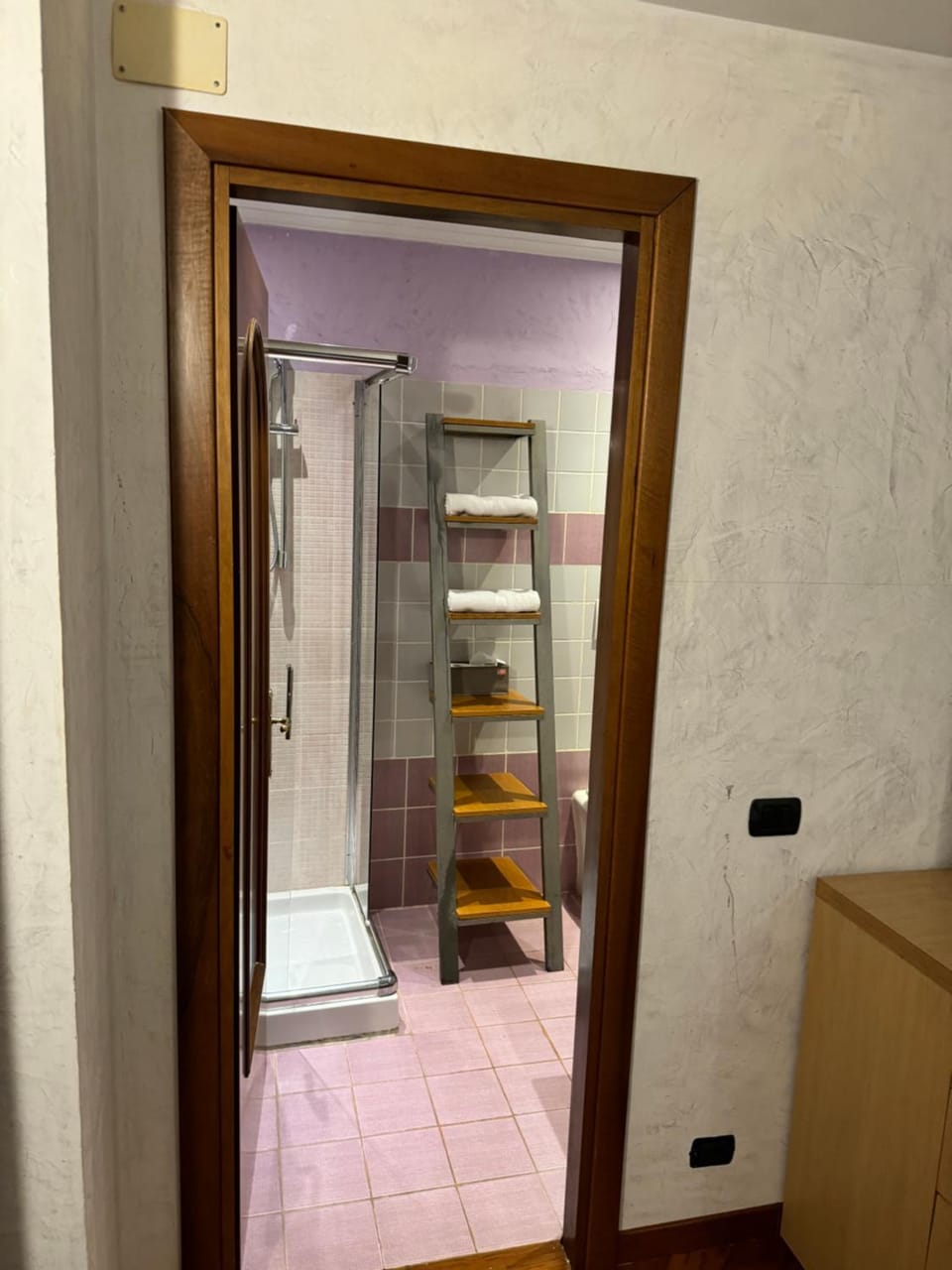 Shower, Bathroom, towels