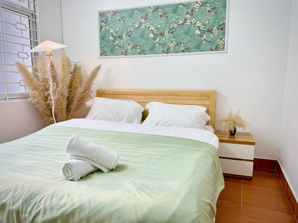Local Me - Exclusive Centre Room House in Laos