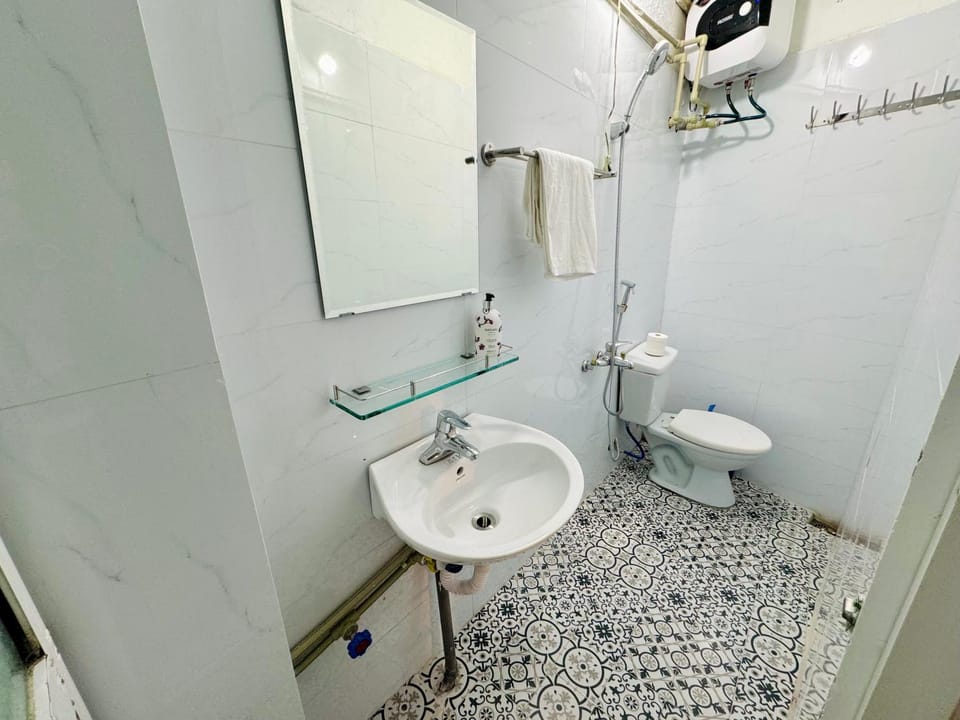Local Me - Exclusive Centre Room House in Laos