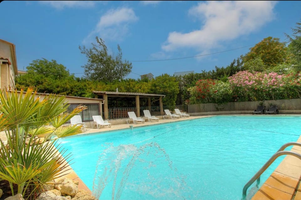 Pool view, Swimming pool