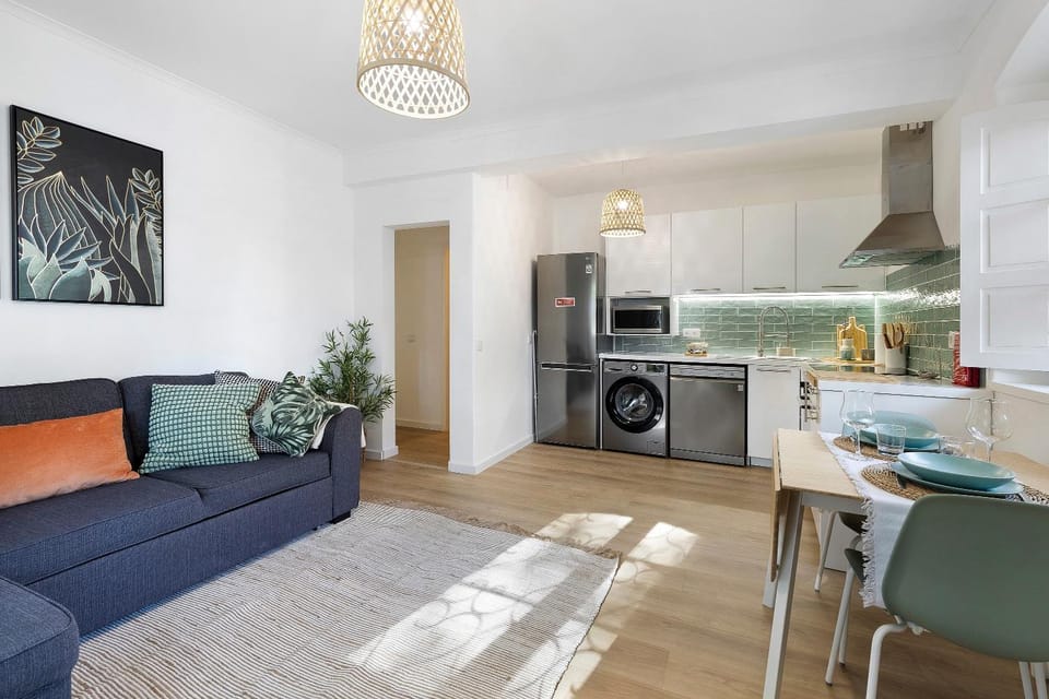 Property building, Kitchen or kitchenette, Living room