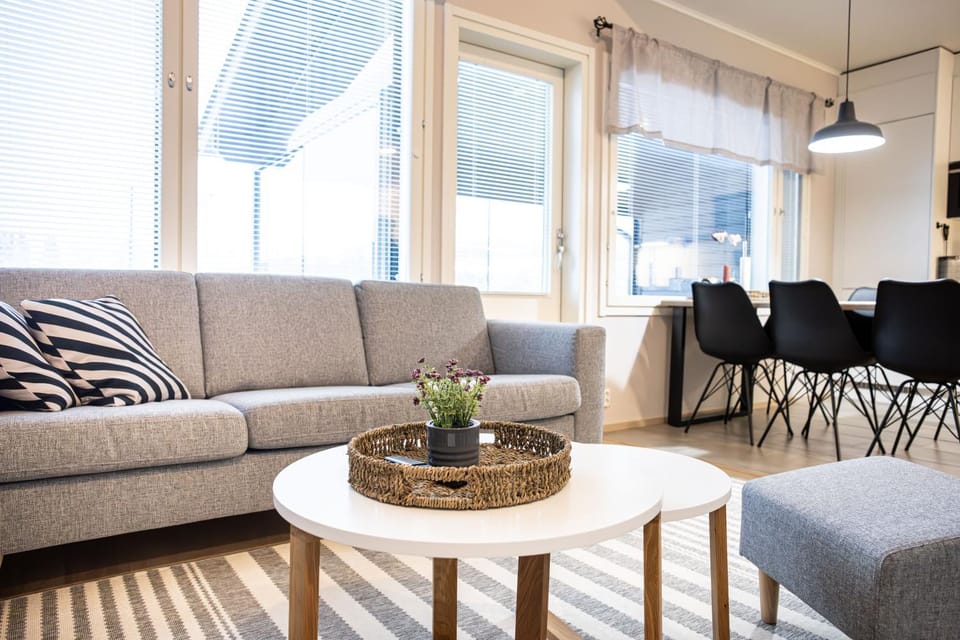 Living room, Photo of the whole room, Seating area, Dining area
