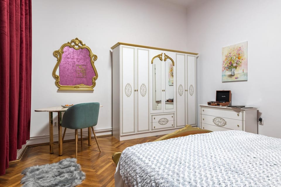 Royal 5* mansion near central square Villa in Cluj-Napoca