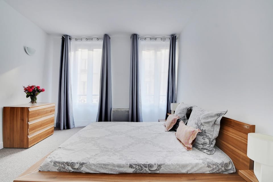 CHAMPS DE MARS - GRENELLE Apartment in Paris