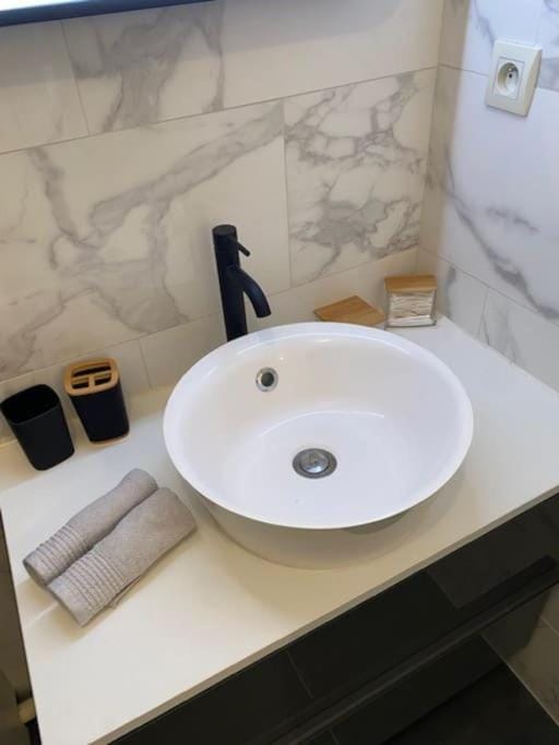 Mulhouse grand T2 -  La Fonderie -Parking gratuit Apartment in Mulhouse
