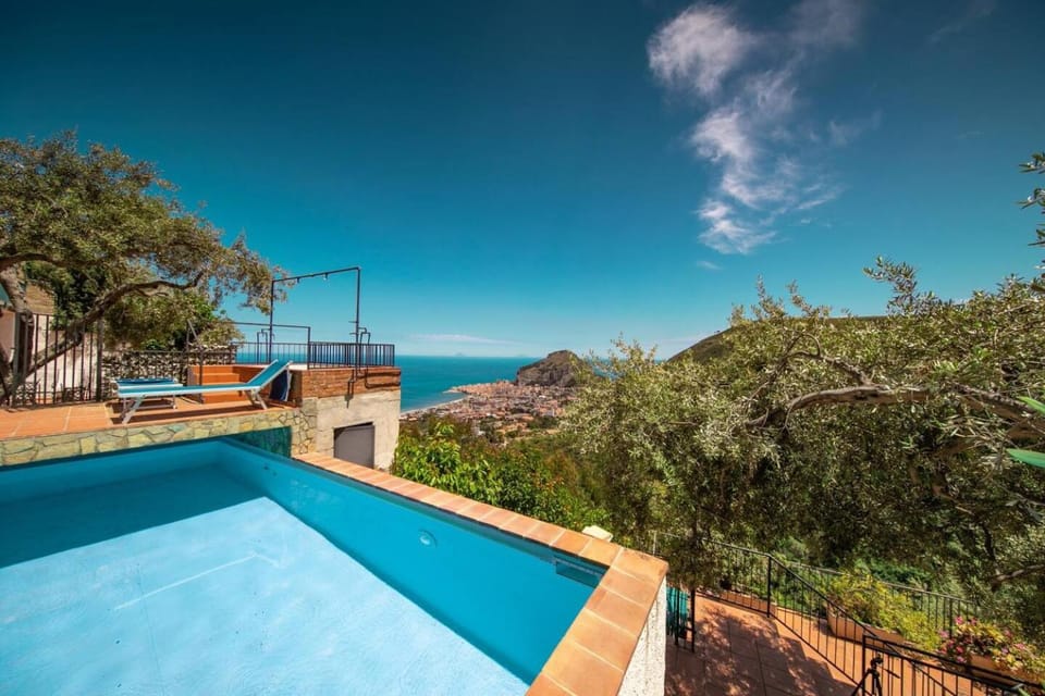 Natural landscape, Pool view, Swimming pool