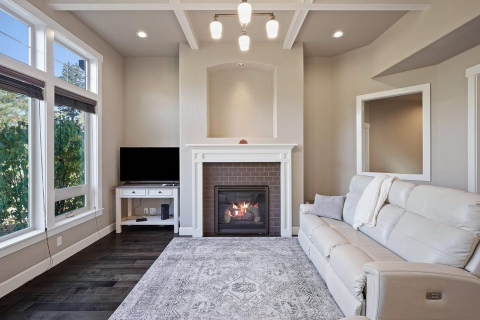 Blakely 30 Day Minimum home House in Bend