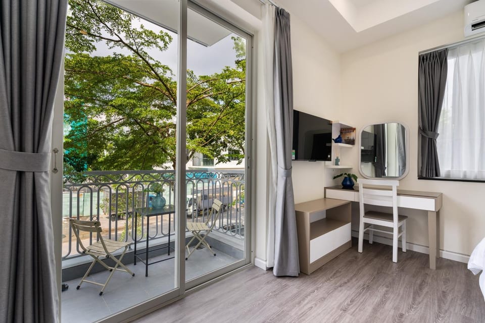 TV and multimedia, View (from property/room), Balcony/Terrace, hair dresser