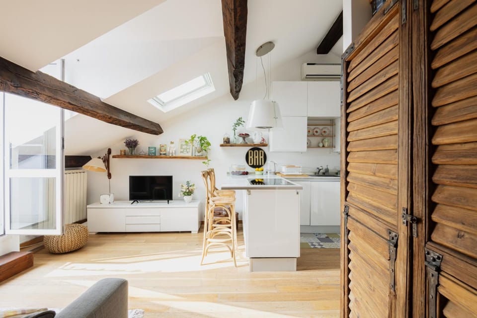 Easylife - Milan - Sottocorno 5A - Historic Center Apartment in Milan