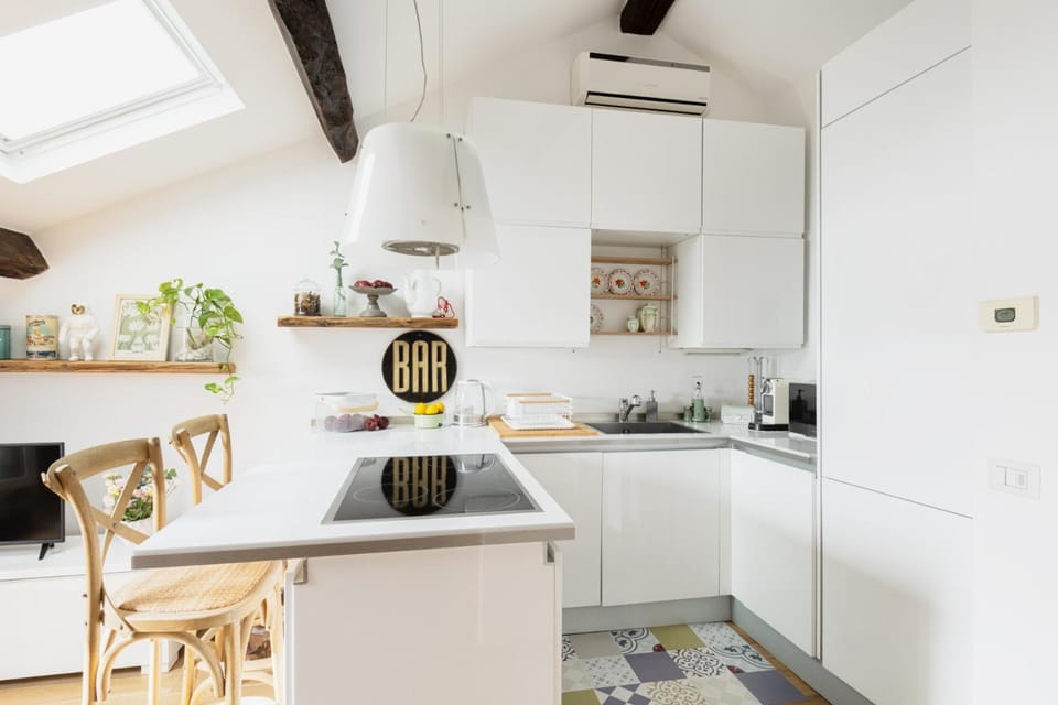 Easylife - Milan - Sottocorno 5A - Historic Center Apartment in Milan