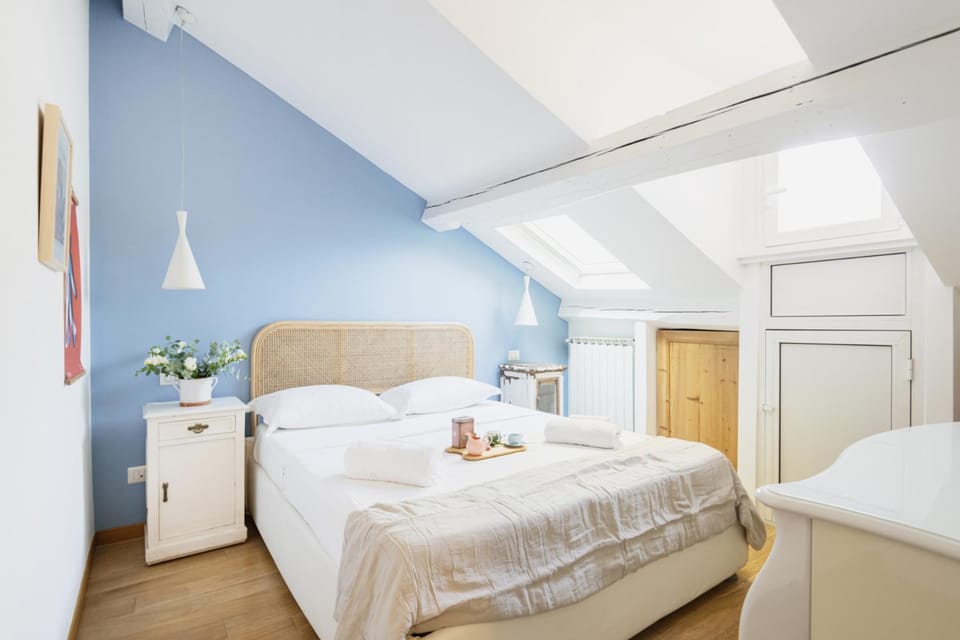 Easylife - Milan - Sottocorno 5A - Historic Center Apartment in Milan