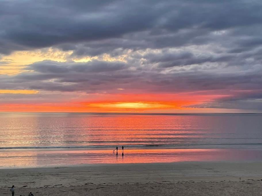 Cottage dans Parc Résidentiel de Loisirs, Piscine, 150M de la mer Chalet in Saint-Pair-sur-Mer