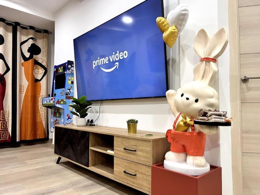 Communal lounge/ TV room, TV and multimedia, Evening entertainment