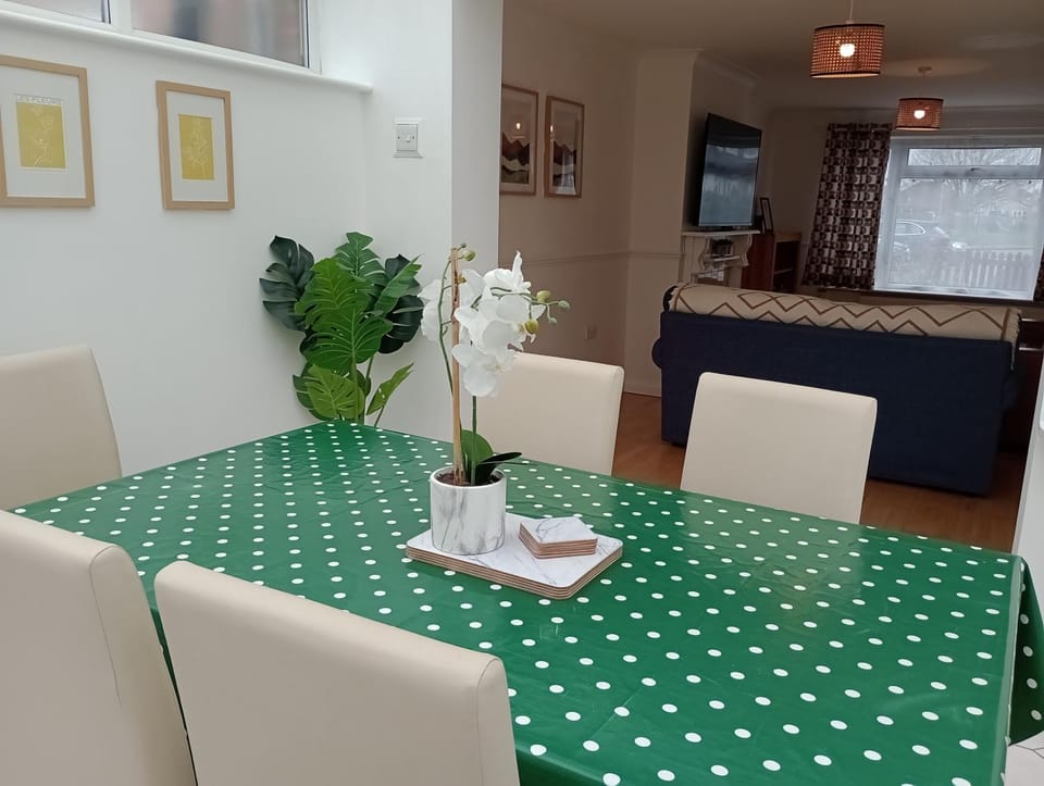 Dining area, Dinner