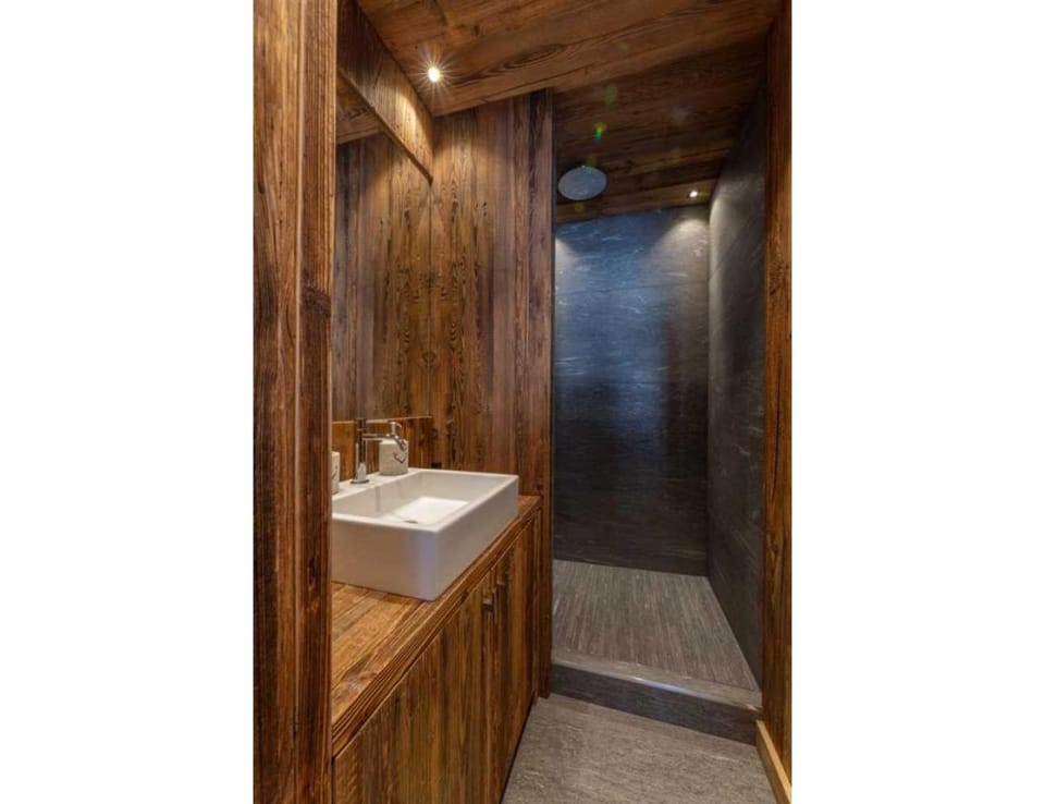 Modern 2 bedroom apartment, close to ski lifts Apartment in Megève