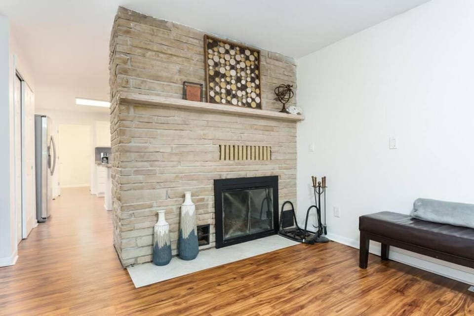 Living room, fireplace