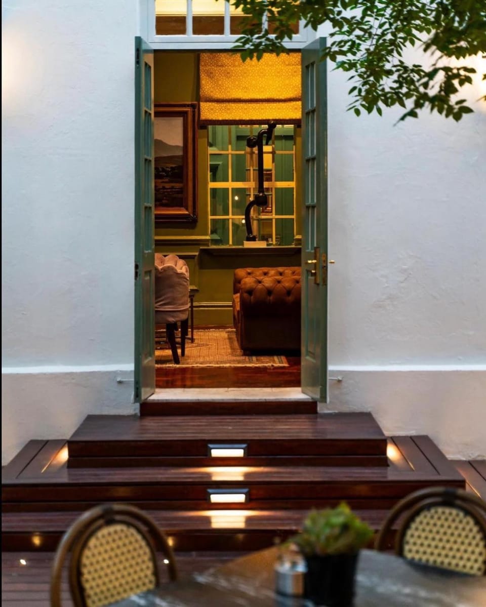 Patio, Dining area