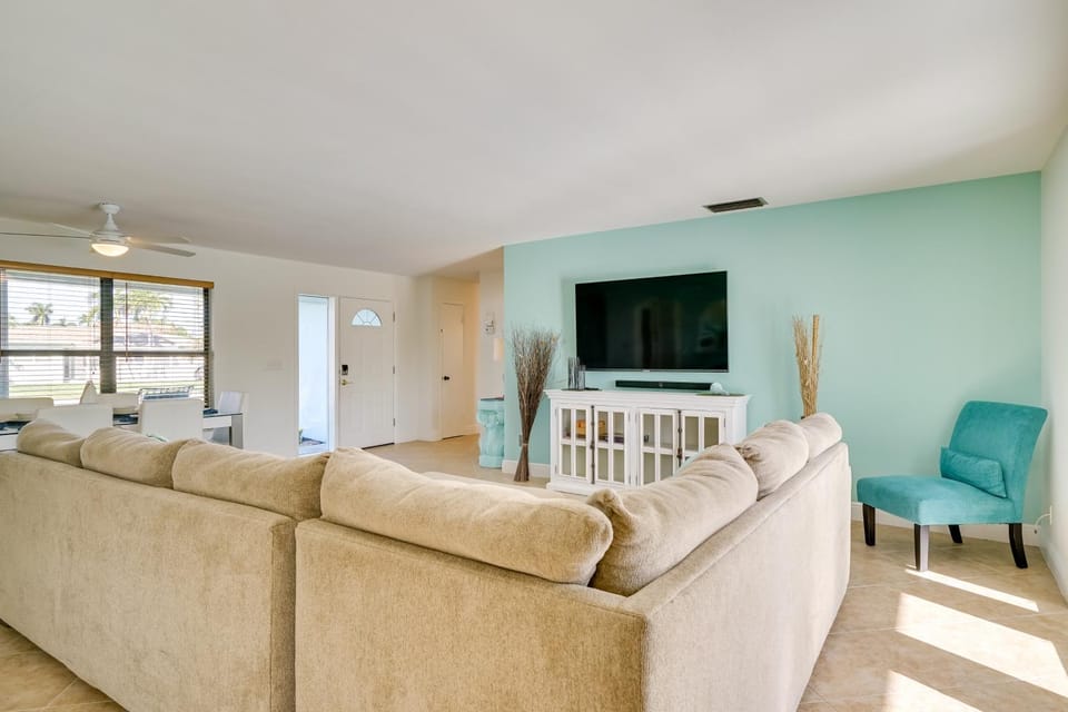 Dock, Grill & Pool: Waterfront Cape Coral Home! House in Cape Coral
