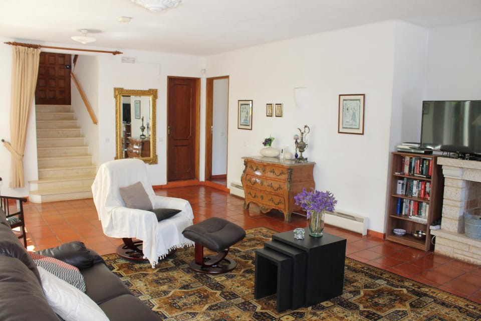 Communal lounge/ TV room, Living room