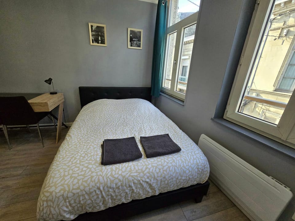 appartement hypercentre 301 +WIFI+INDEPENDANT+ CUISINE TOILETTE SALLE DE BAIN PRIVATIVE Apartment in Valenciennes