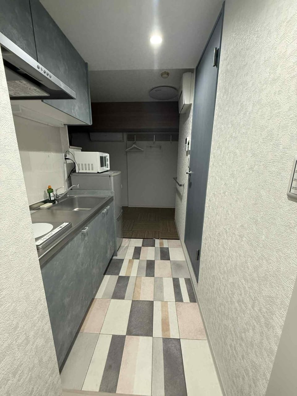 Facade/entrance, Kitchen or kitchenette