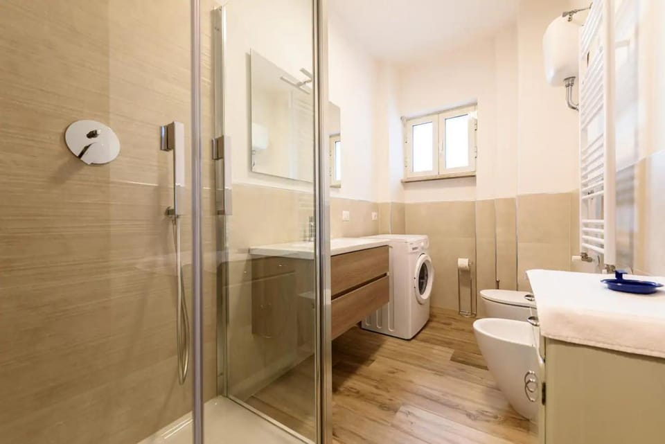 Shower, Bathroom, washing machine