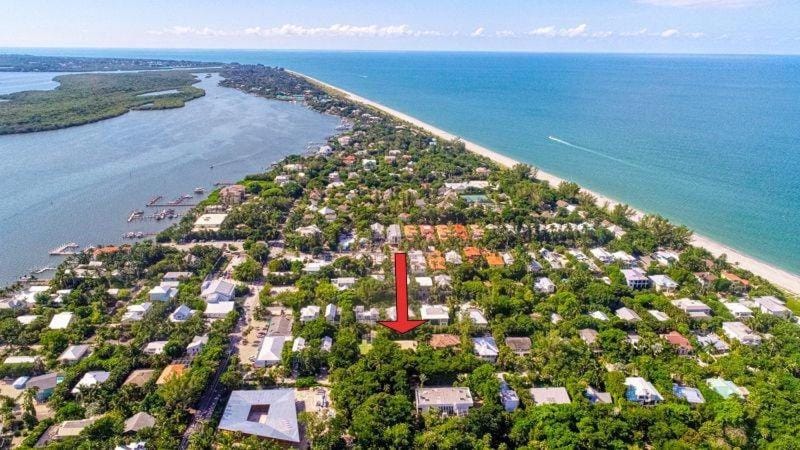 Dancing Dolphin House in Sanibel Island