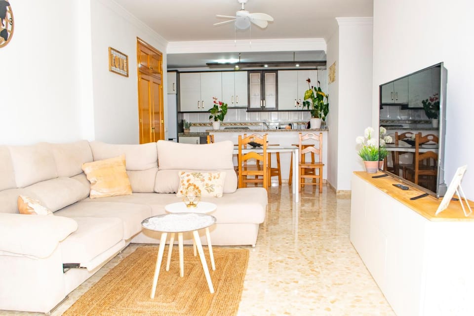 MELOSAS PRIMERA LINEA DE PLAYA - HOME RENt MALAGA Apartment in Torre del Mar