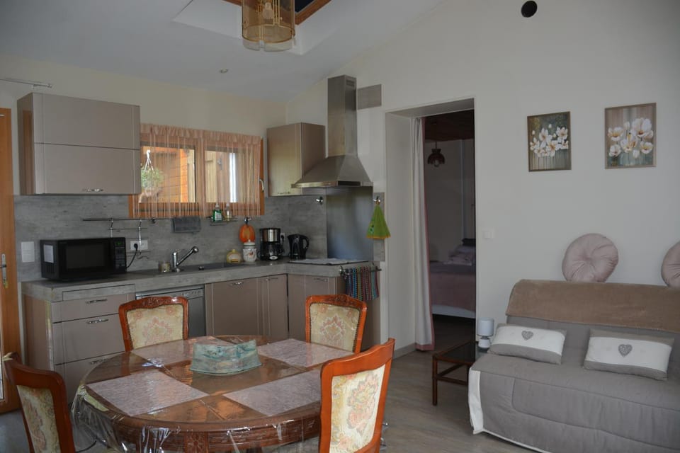 LE HOME FLEURI MLD Apartment in Nouvelle-Aquitaine