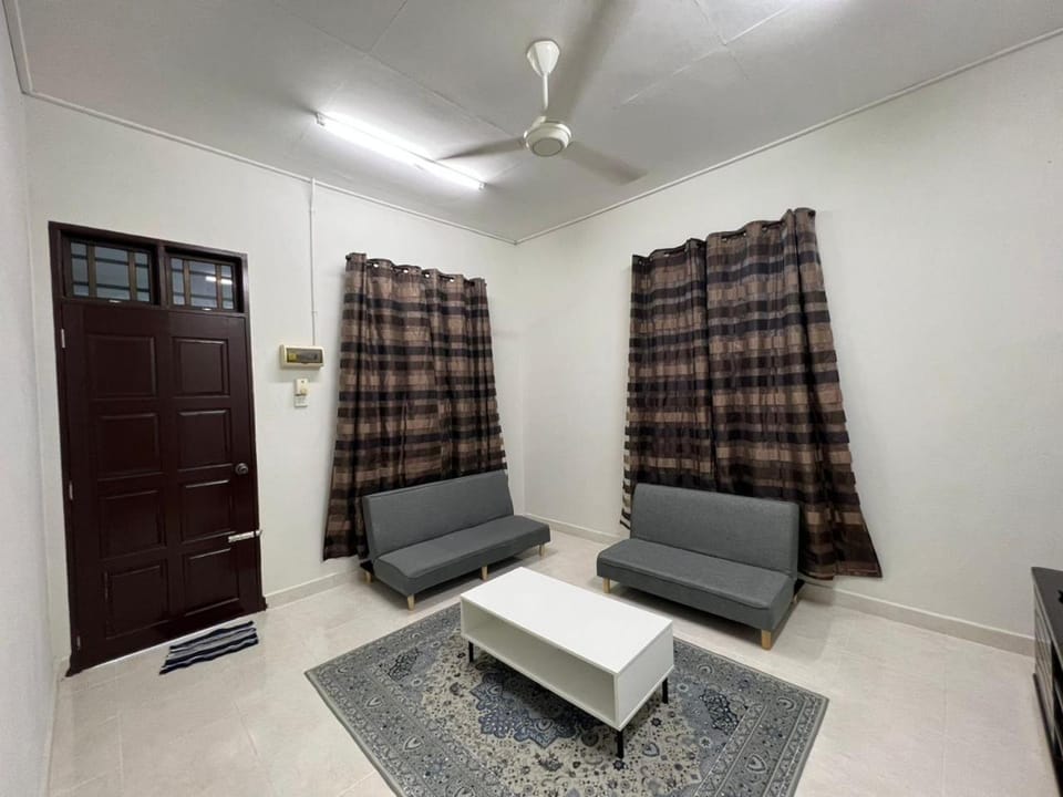 Relaxs Homestay Semi-D House in Malaysia