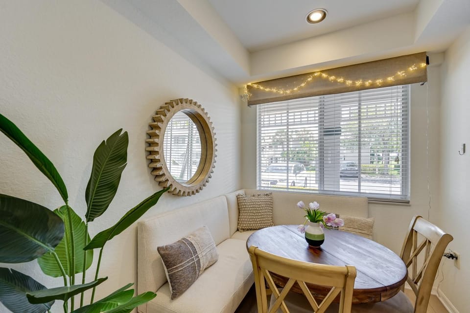 Newly Updated Golf Villa w/ Free Golf May-Oct House in Lely Resort