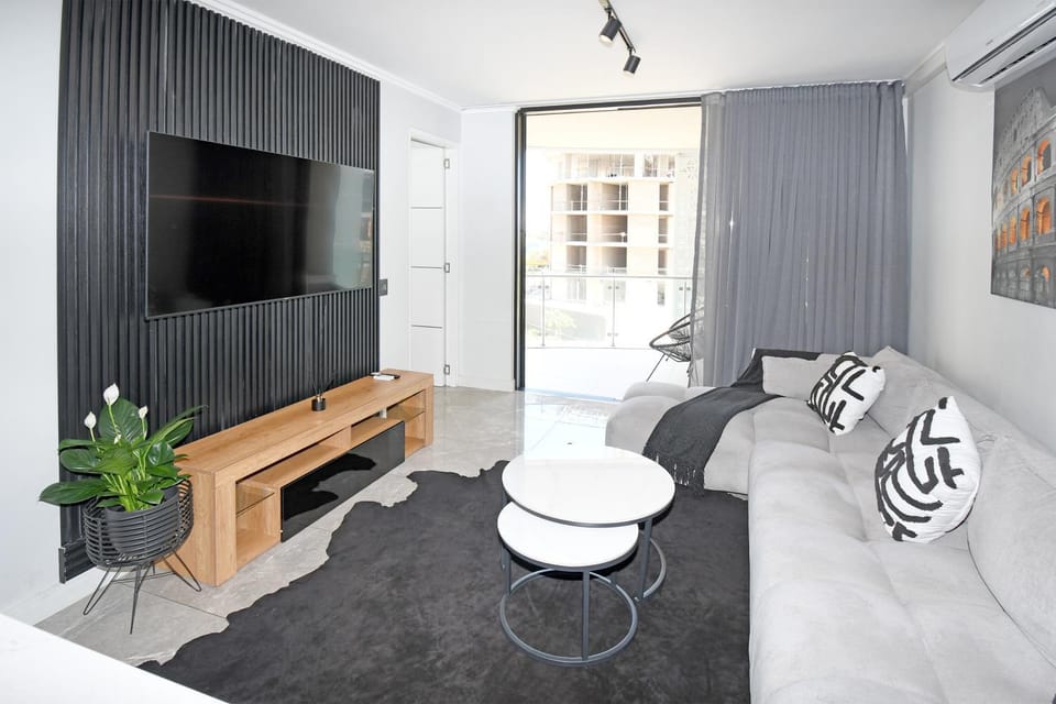 Thango Res Ellipse Waterfall. Apartment in Sandton