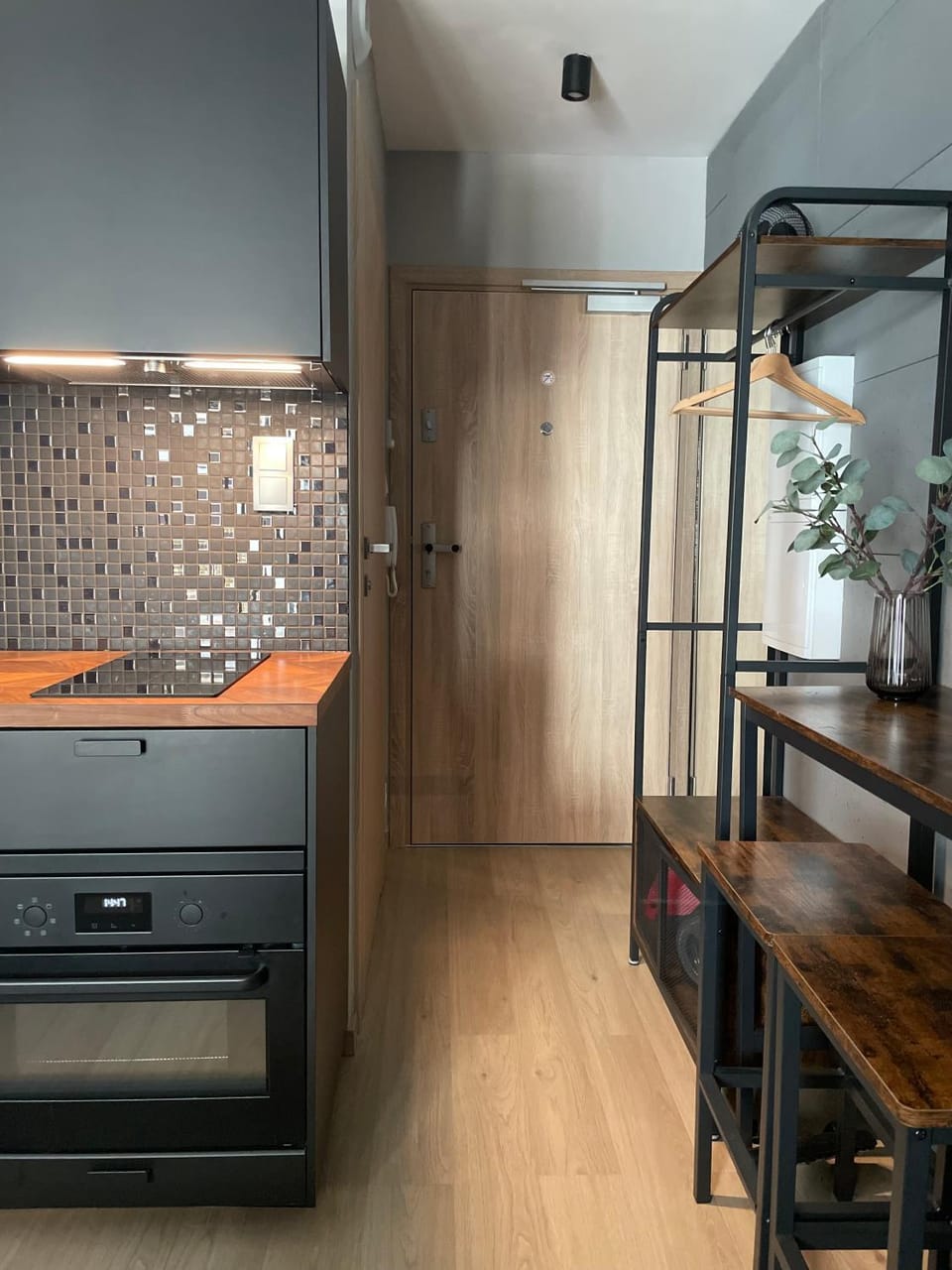 Kitchen or kitchenette, wardrobe