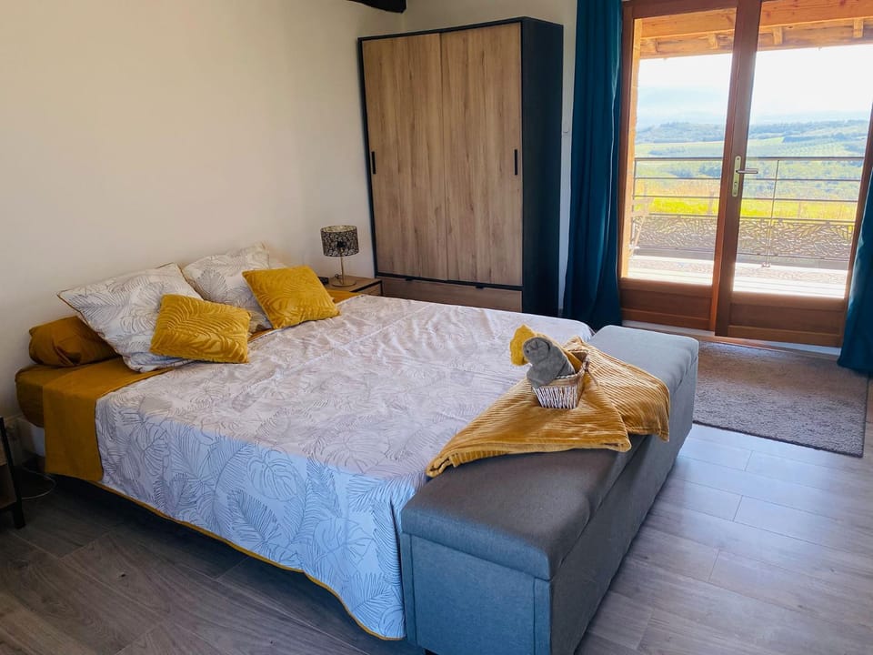 Bed, Natural landscape, towels, wardrobe