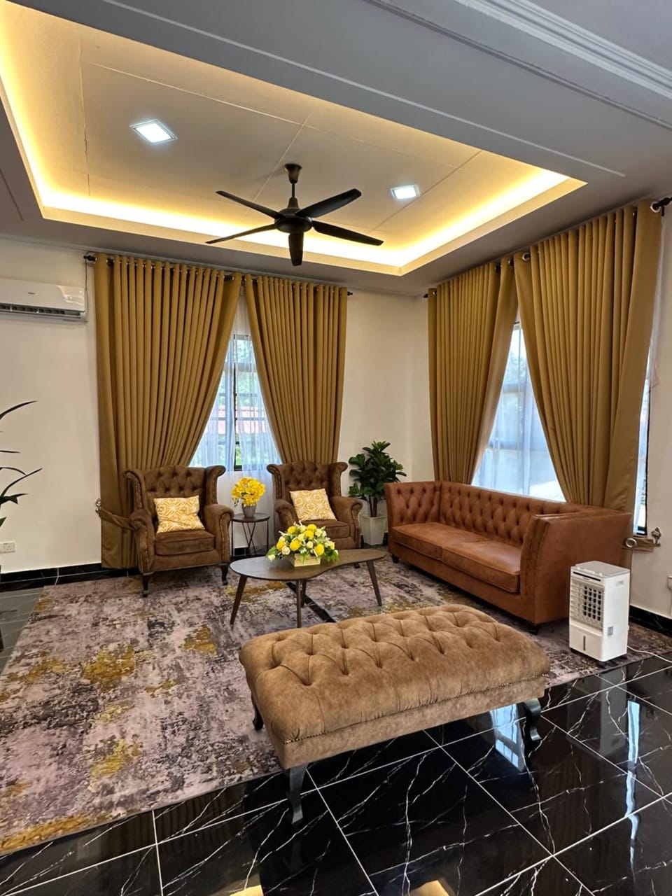 Living room, Seating area