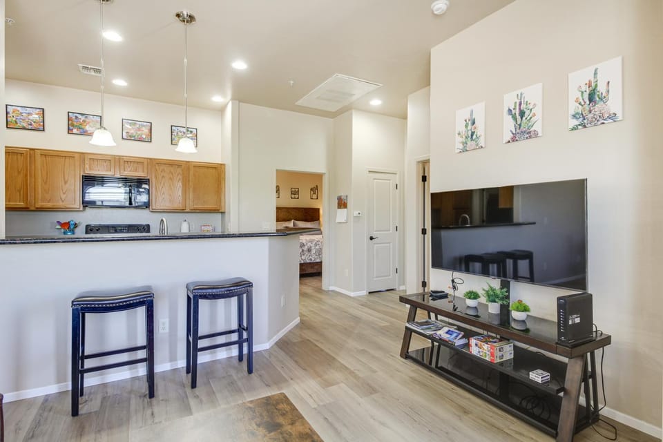 Tucson Condo Rental w/ Balcony + Mountain View! House in Catalina Foothills